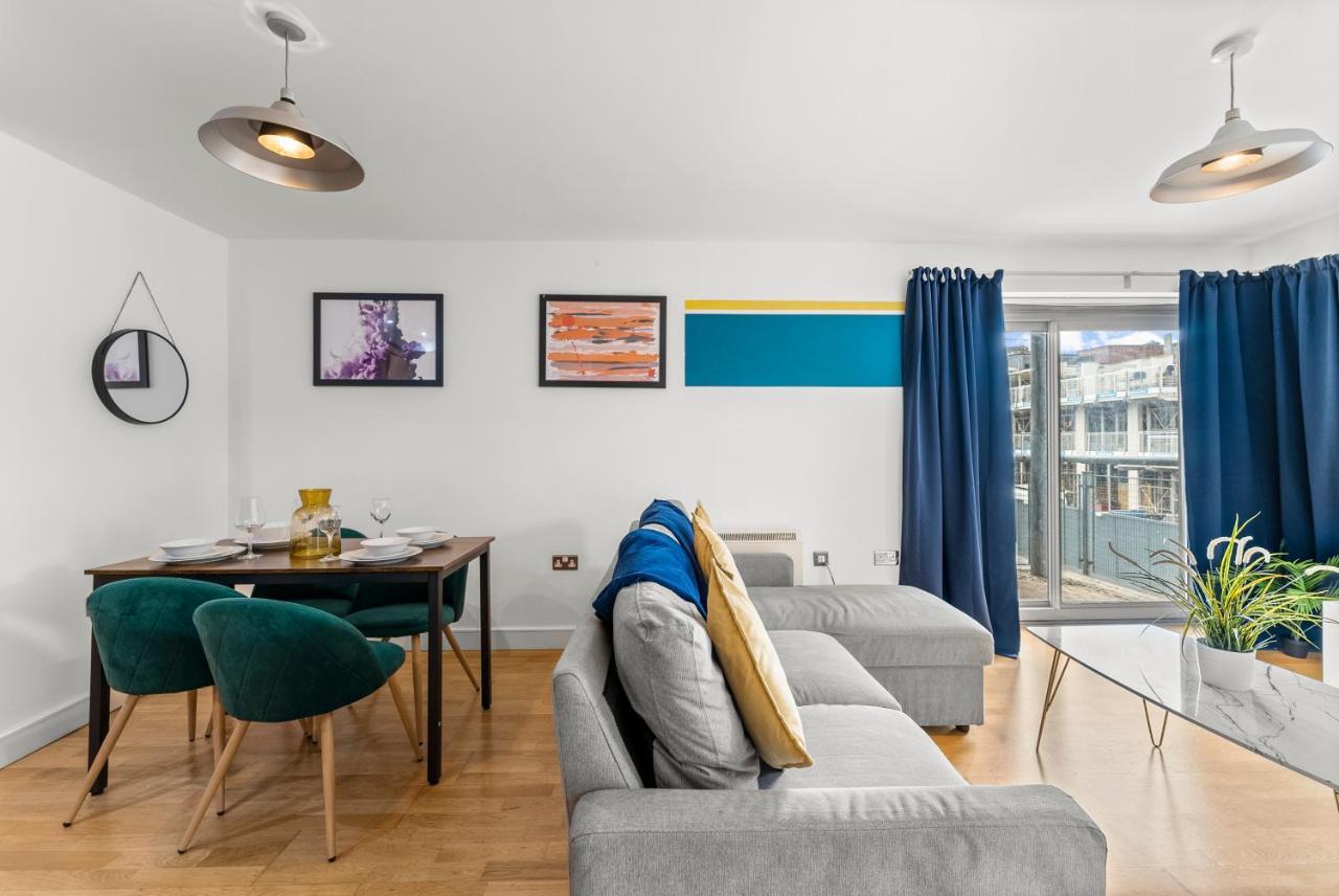 Enchanting Bristol Abode -Sleeps 6 With Balcony! Ngoại thất bức ảnh
