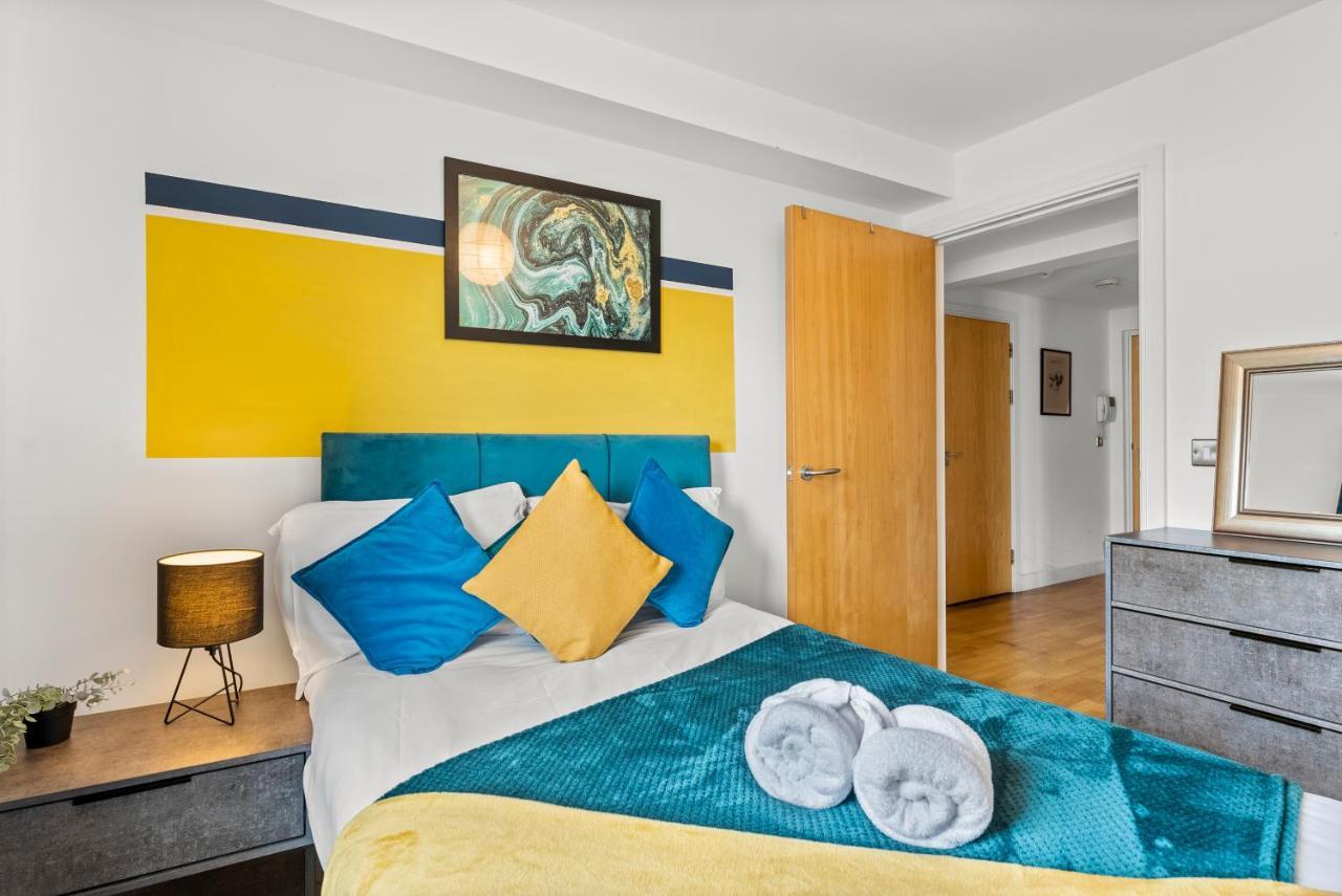 Enchanting Bristol Abode -Sleeps 6 With Balcony! Ngoại thất bức ảnh